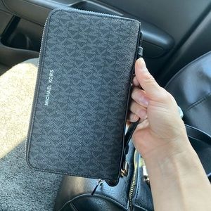 NWT❗️Michael Kors Large Wallet💰for Men/Women